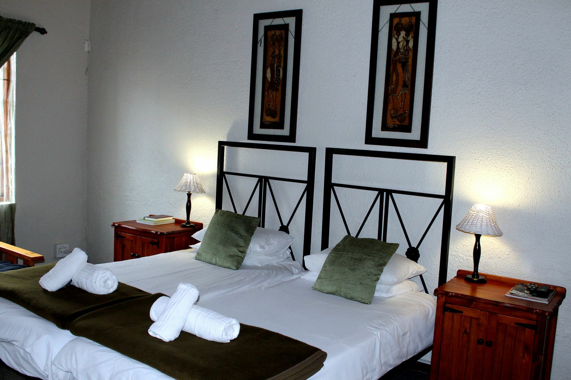 Inkosi Luxury Lodge ปาโรว์ ภายนอก รูปภาพ